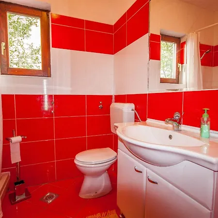 Rosanda Apartment *