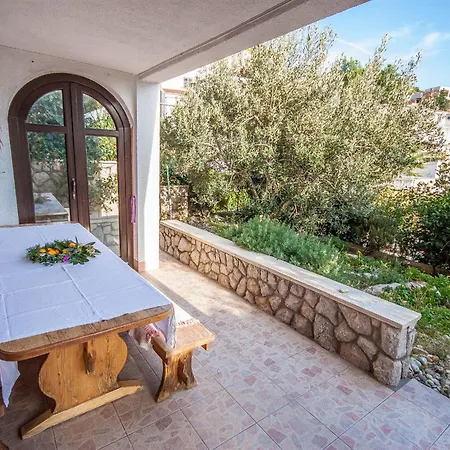 Apartment Rosanda *