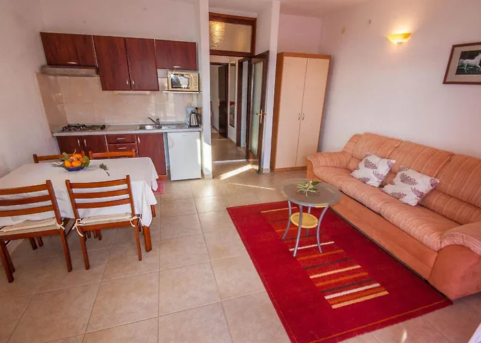 Rosanda 아파트 파코스탄