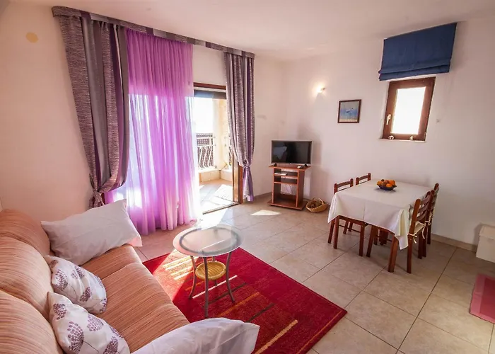 아파트 Rosanda 파코스탄