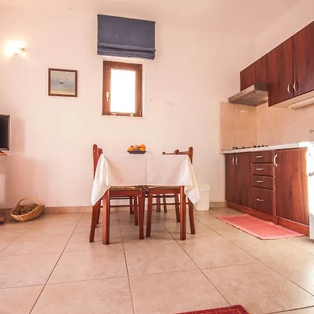 Apartment Rosanda *
