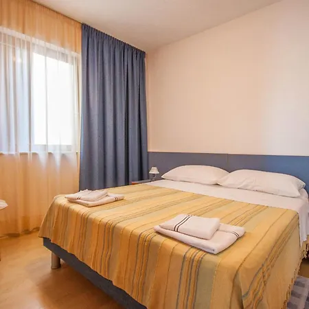 Rosanda * Pakoštane