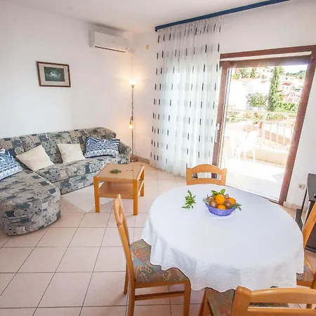 Apartment Rosanda